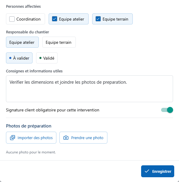 D&eacute;tail du formulaire Calendeos : &eacute;quipes fictives affect&eacute;es, responsable, statut de validation, consignes, signature obligatoire et ajout de photos.